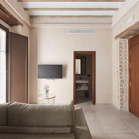 Casa Senorial Del Siglo XVIII Aparthotel Sevilla Bagian luar foto