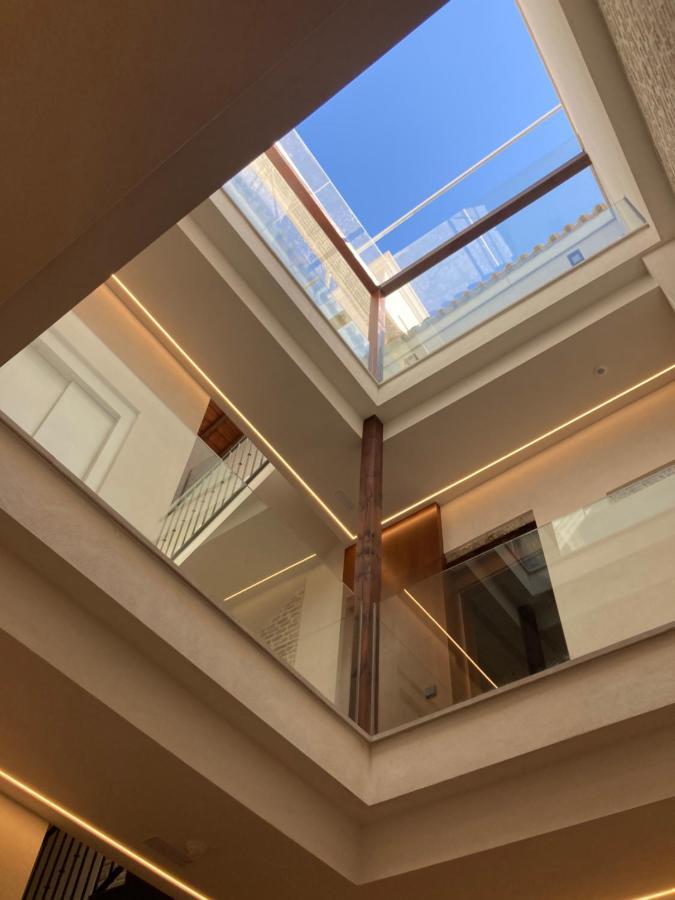 Casa Senorial Del Siglo XVIII Aparthotel Sevilla Bagian luar foto