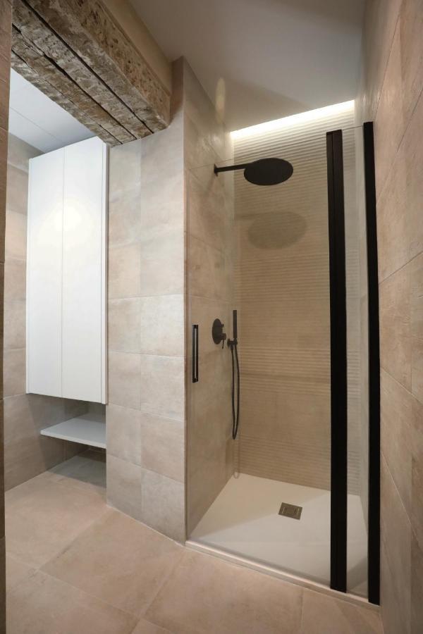 Casa Senorial Del Siglo XVIII Aparthotel Sevilla Bagian luar foto