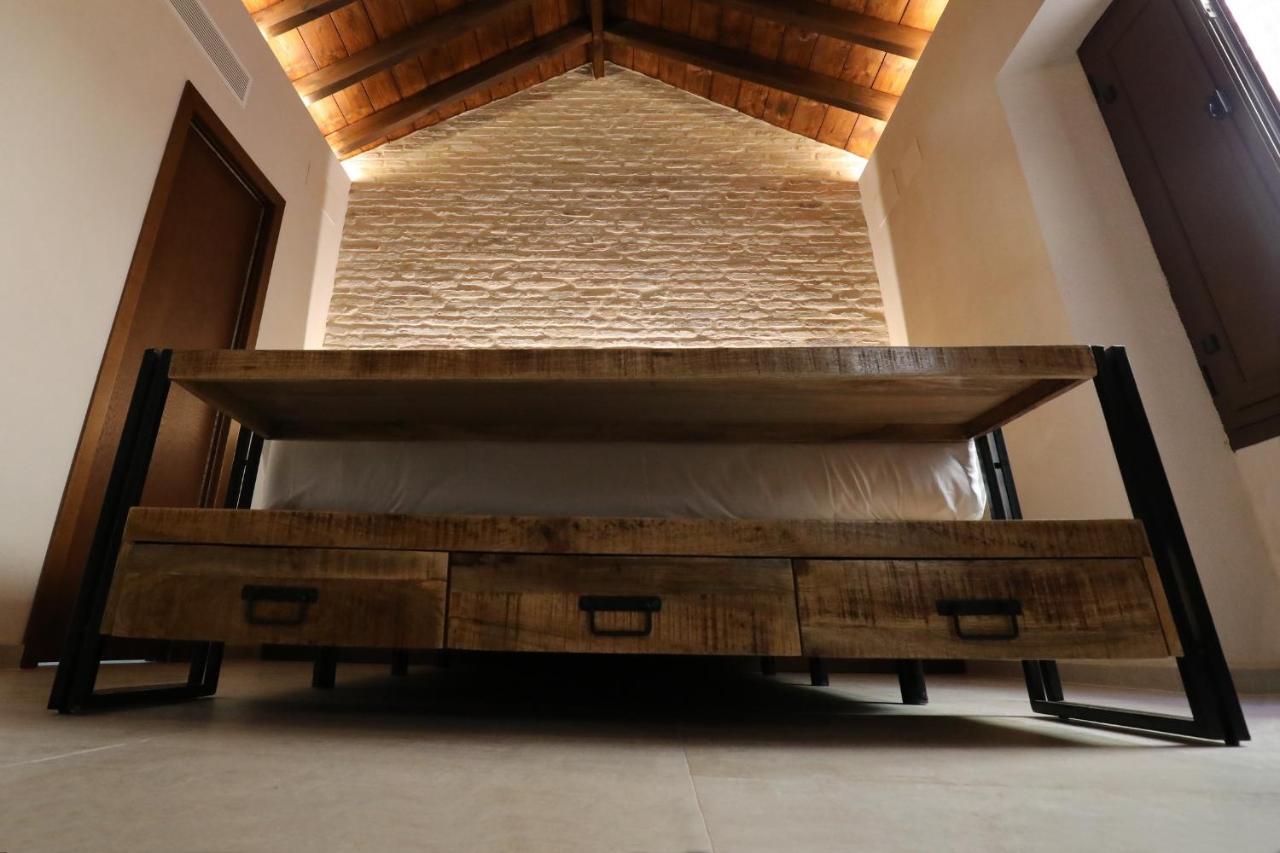 Casa Senorial Del Siglo XVIII Aparthotel Sevilla Bagian luar foto