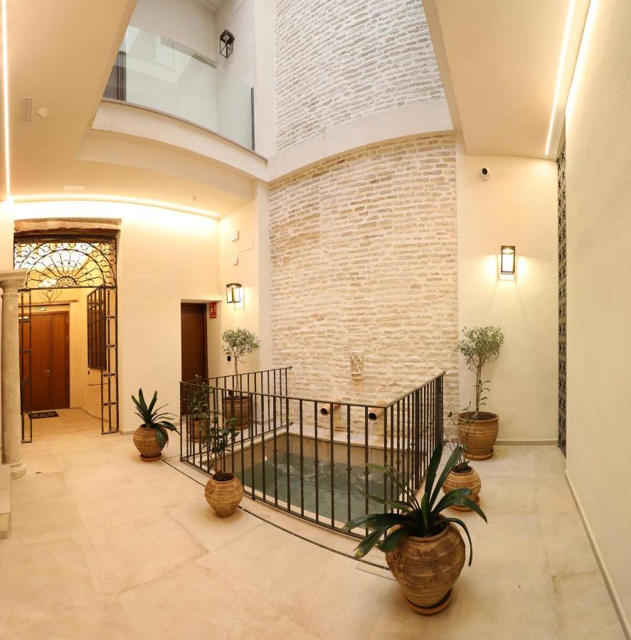 Casa Senorial Del Siglo XVIII Aparthotel Sevilla Bagian luar foto