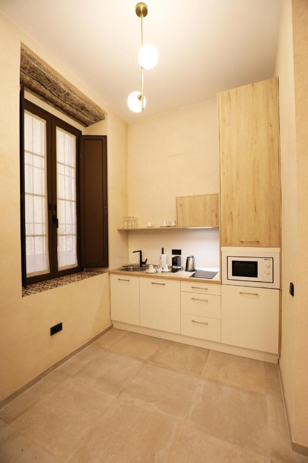 Casa Senorial Del Siglo XVIII Aparthotel Sevilla Bagian luar foto