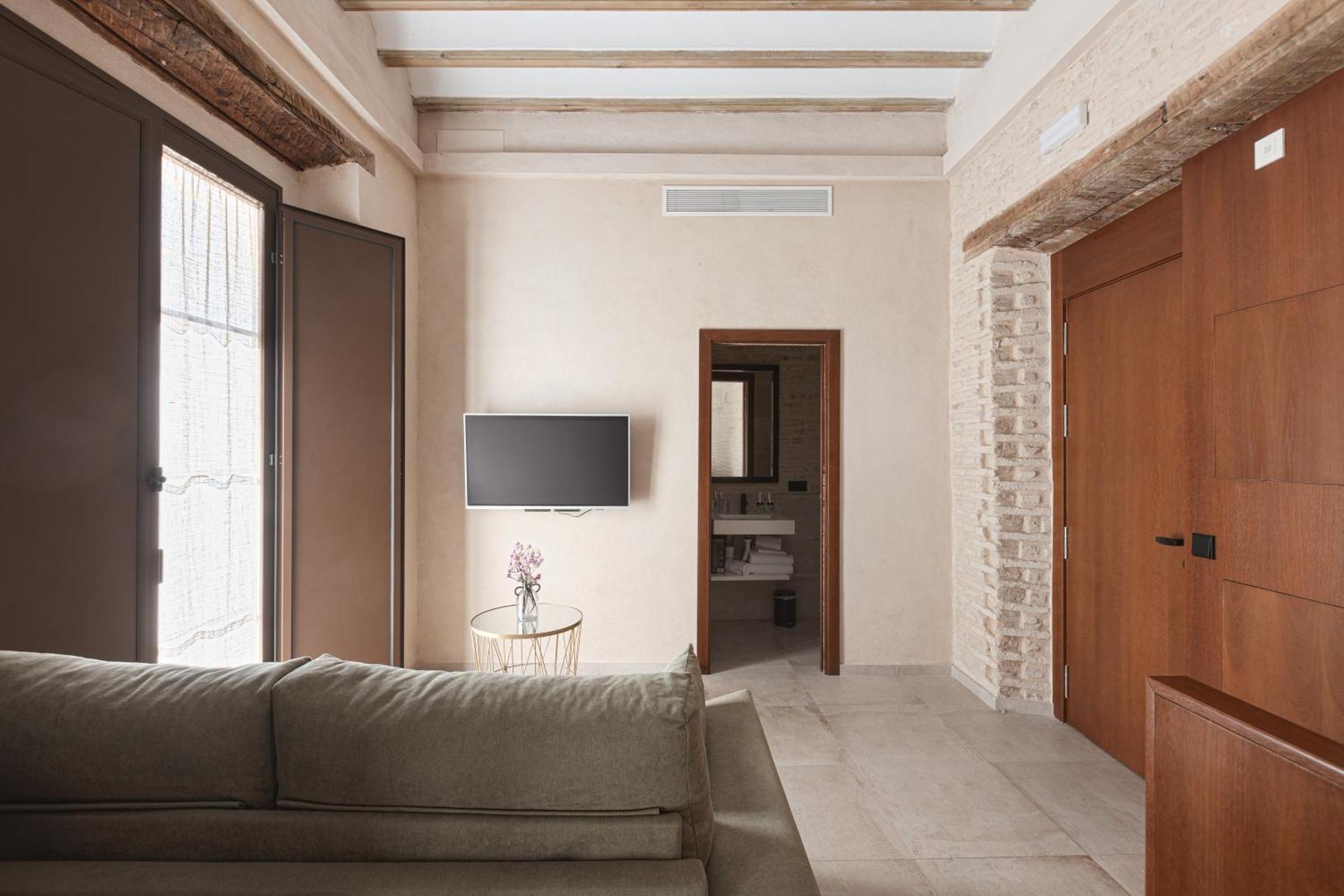 Casa Senorial Del Siglo XVIII Aparthotel Sevilla Bagian luar foto